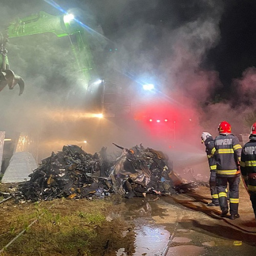 Incendiu în Satu Mare: Pompierii au acționat rapid