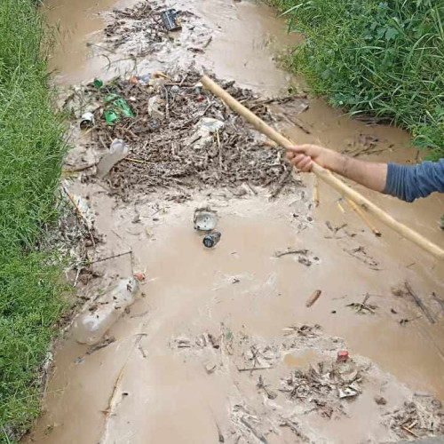 Gospodării inundate la Straja din cauza ploilor abundente