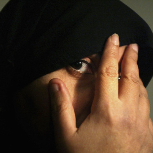 Suspendarea legii privind hijabul în Iran