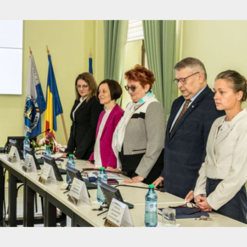 Ceremonie de decernare a Ordinului "Palmes Academiques" la Universitatea din Oradea