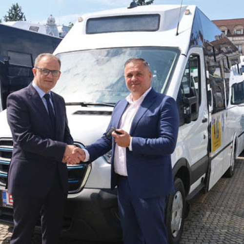 V. S. anunță noi planuri pentru viitor