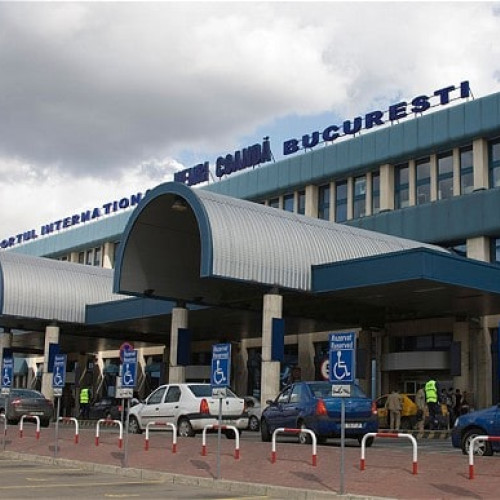 Femeie reținută pe Aeroportul Henri Coandă pentru falsificarea identității
