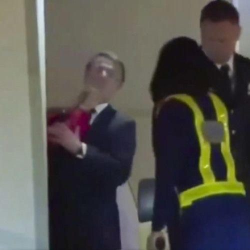 Emmanuel Macron explică incidentul cu soția sa la Hanoi