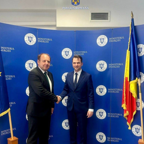 Inspectoratul de Poliție Județean Dâmbovița semnează un contract pentru producerea de energie regenerabilă