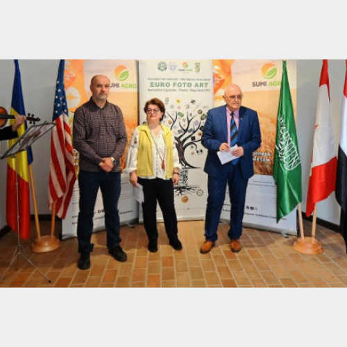 Vernisajul expoziției internaționale "Europa văzută de artiști fotografi din alte continente" la Oradea