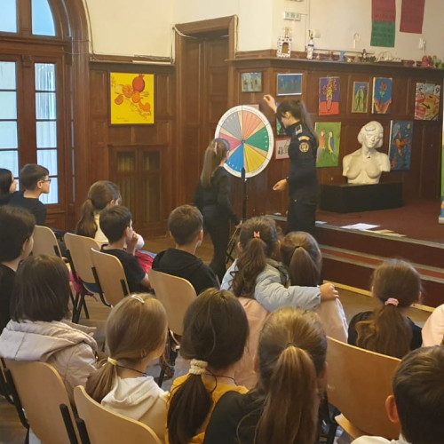 Precauții pentru siguranța comunității, în cadrul unei campanii de prevenire a criminalității