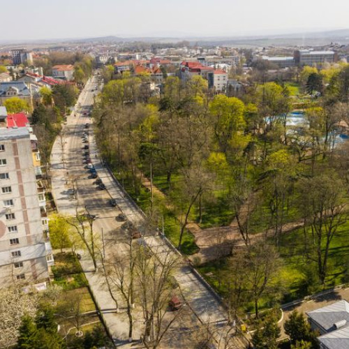 Banner ilegal dat jos de poliția locală în Botoșani