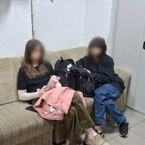 Două minore pleacă de acasă după o întâlnire pe TikTok