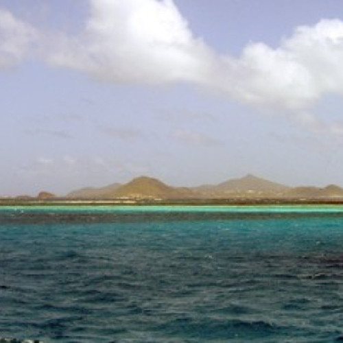 Barca esuată în Saint Vincent și Grenadine ar putea transporta persoane din Mali