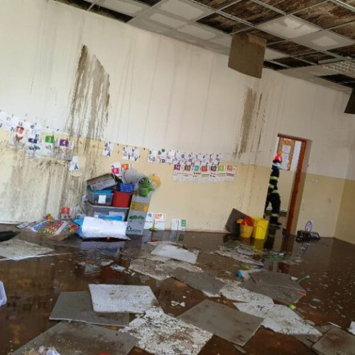 Incendiu devastator la Școala Gimnazială Mirceștii Noi din Vrancea