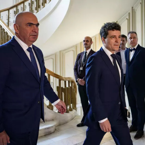 România are nevoie de stabilitate politică