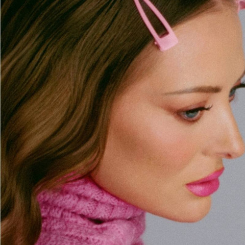 Delia revine cu piesa "Scris în stele"