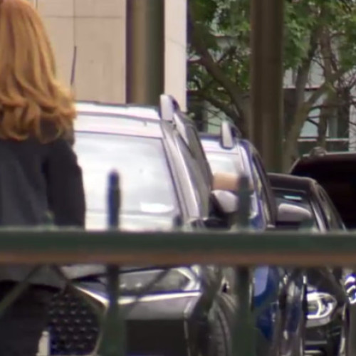 17 bugetari plătiți cu 4.000 de euro luna pentru participarea la ședințe