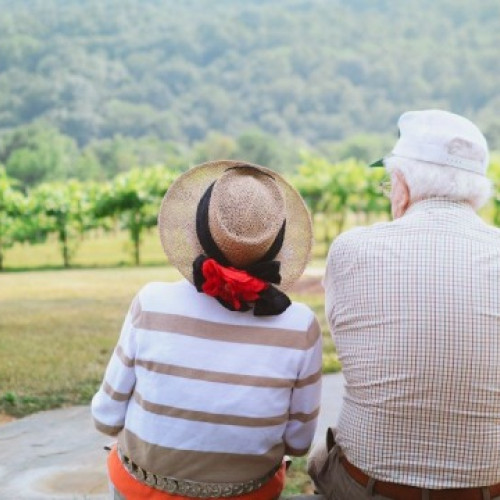 Speranța de viață în România a ajuns la 76 de ani, sub media UE