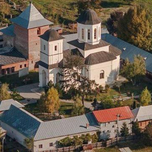 Cetățenii din Nucet sunt invitați să ridice Extrasele de Carte Funciară