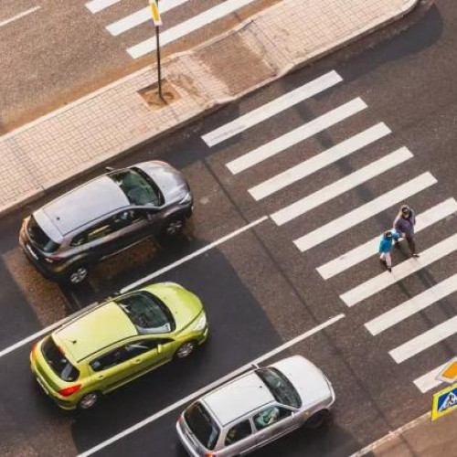 Clujean reclamă de trei ori lipsa unei treceri de pietoni între străzile Tache Ionescu și Septimiu Albini