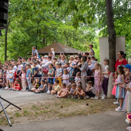 „săptămâna teatrului pentru copii” la Botoșani: spectacole gratuite și parade de poveste