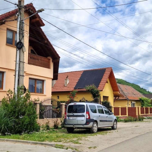 Primul sat din România care înființează o comunitate energetică, Micasasa, devine un exemplu de independență energetică