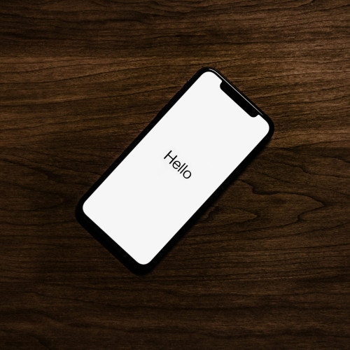 Duo spectaculos: iPhone 16 Pro Max și Apple Watch SE pentru un 2025 conectat și elegant