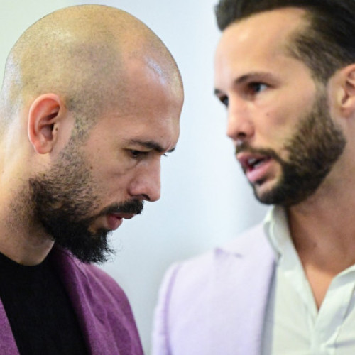 Andrew și Tristan Tate intenționează să revină în Marea Britanie pentru a se apăra împotriva acuzațiilor formulate de autoritățile britanice, relatează digi24.ro. Potrivit informațiilor, avocatul celor doi, Andrew Ford, a declarat că o parte dintre acuzațiile aduse de procurori în România au fost retrase, iar odată cu finalizarea acestor proceduri, fratele lor Tristan, în vârstă de 36 de ani, și Andrew, în vârstă de 38 de ani, vor reveni pentru a răspunde în fața justiției din Marea Britanie.