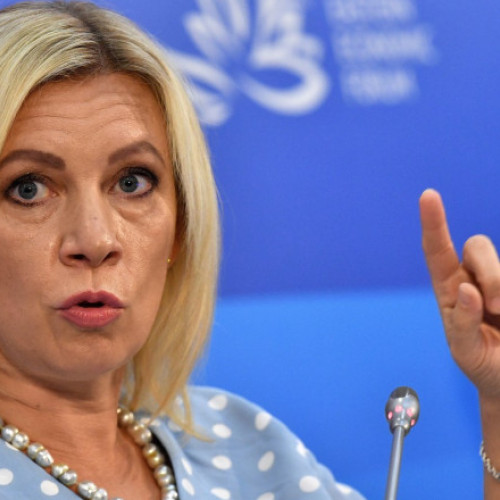 Rusia și Ucraina urmează să reia negocierile la Istanbul, a anunțat joi purtătoarea de cuvânt a Ministerului de Externe din Rusia, Maria Zaharova, citată de Reuters. Potrivit acesteia, componenta delegației ruse va fi aceeași ca în prima rundă de discuții, organizată pe 16 mai. Anunțul a fost făcut în contextul în care Rusia a propus desfășurarea celei de-a doua runde pentru luni, 2 iunie, tot în Istanbul.