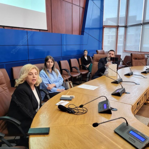 Decizie judiciară aduce înapoi în funcție angajați care au ieșit la pensie anticipată