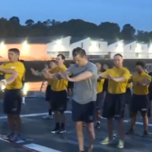 Pete Hegseth, secretarul american al Apărării, a participat la un antrenament al trupelor americane din Asia de Sud-Est, conform digi24.ro. El s-a alăturat soldaților pe un portavion situat în Singapore înainte de o conferință importantă pentru securitatea în regiune.