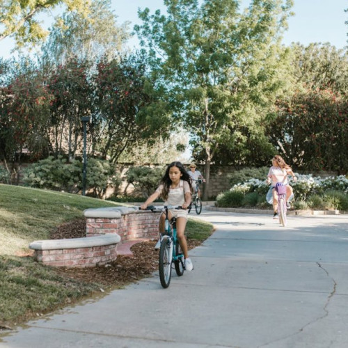 Cum să transformi ciclismul într-o activitate educativă pentru întreaga familie