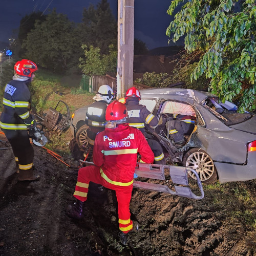 Accident grav în Neamț: un tânăr de 19 ani a murit, iar alți doi au fost răniți