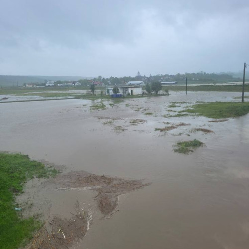 Risc de inundații în județul Botoșani: pentru a doua zi consecutiv, Codul portocaliu a fost prelungit pe riul Miletin