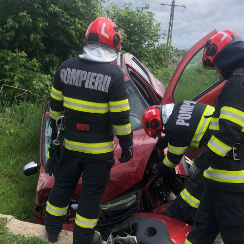 Accident în Rahau și intervenție a pompierilor din Sebeș