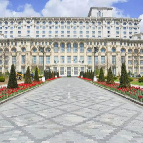 Senatul a redus cu 147 de posturi, anunță Ilie Bolojan