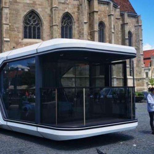O locuință futuristă expusă în centrul Clujului