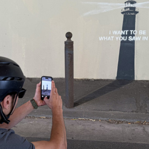 Noua operă de artă a lui Banksy, suspectată a fi în Marsilia, atrage atenția pe rețelele sociale