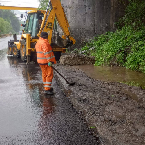 Restricție de tonaj pe DN 12C în Neamț pentru siguranța șoferilor și preveniria pierderilor materiale