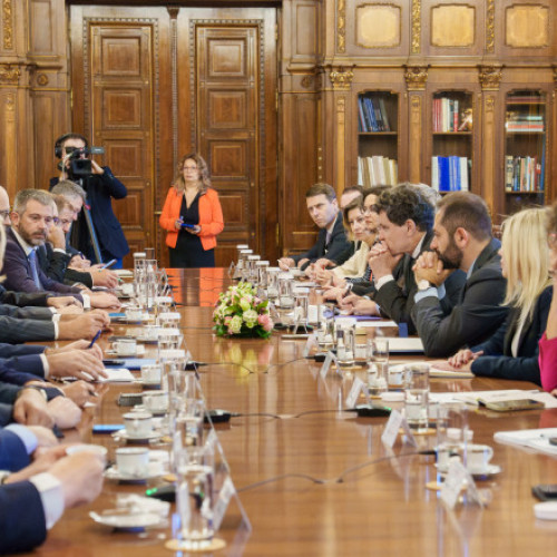 blocul național sindical reclamă lipsa dialogului social cu reprezentanții salariaților în timpul consultărilor lui Nicușor Dan cu partidele parlamentare și mediul de afaceri