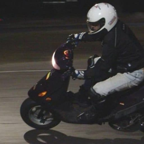 Bărbat din Sebeş reținut după ce a fost prins conducând un moped fără înmatriculare, sub influența alcoolului