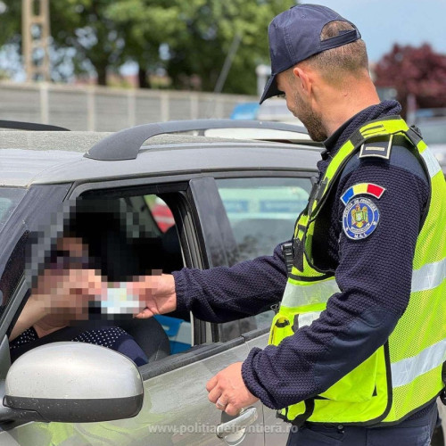 Polițiștii de frontieră din Nădlac au depistat patru cetățeni străini fără documente legale