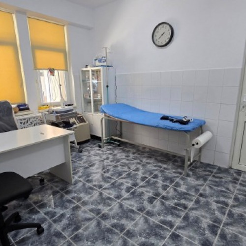 Centrul de Permanenta din Rasnov și-a reluat activitatea, potrivit site-ului newsbv.ro. De la 1 iunie, centrul a fost din nou deschis pentru pacienți, după ce echipa de medici a fost completată pentru a asigura toate garzile necesare.