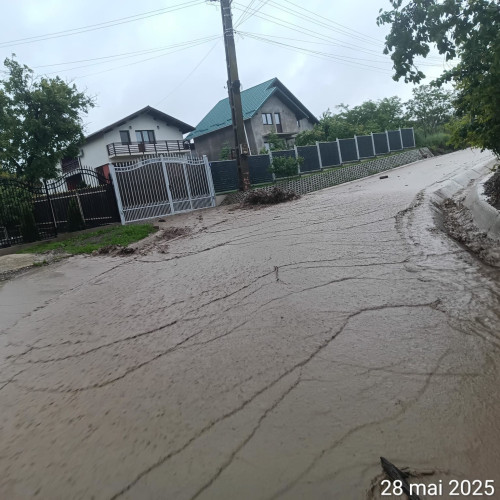 Inundații în Botoșani: zeci de gospodării și terenuri acoperite de ape în urma ploilor torențiale