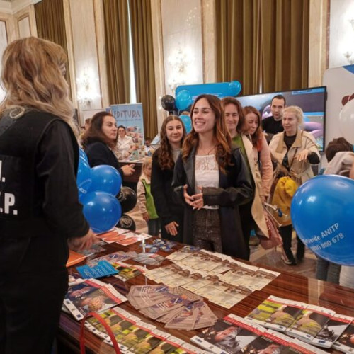 Campania națională de prevenire a traficului de minori, „Dorinte indeplinite la varste potrivite”, a fost lansată cu ocazia Zilei Internaționale a Copilului, în colaborare cu Agenția Națională împotriva Traficului de Persoane (ANITP), Direcția Siguranță Școlară a Inspectoratului General al Poliției Române și Asociația „Copiii au talent”, potrivit newsbucuresti.ro.