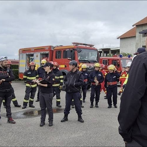 Proiectul „Zilele Prevenirii Dezastrelor” revine în 2025 cu cea de-a patra ediție, lansată de Asociația Energia Inteligentă, potrivit damboviteanul.com. Acesta va include patru evenimente importante în orașele Târgoviște, Ploiești, Buzău și Pitești, menite să crească nivelul de informare și responsabilizare a comunităților locale în fața situațiilor de urgență precum cutremure, incendii sau dispariții de persoane.