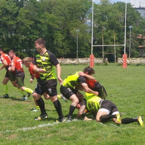 Echipa de rugby în 7 a Galațiului, CS Municipal, a participat sâmbătă la meciurile celui de-al doilea tur al Campionatului Național, ce s-a desfășurat în capitală. Potrivit site-ului viata-libera.ro, sportivele au avut un parcurs notabil, cu două victorii și o înfrângere, clasându-se pe locul trei în Grupa A.
