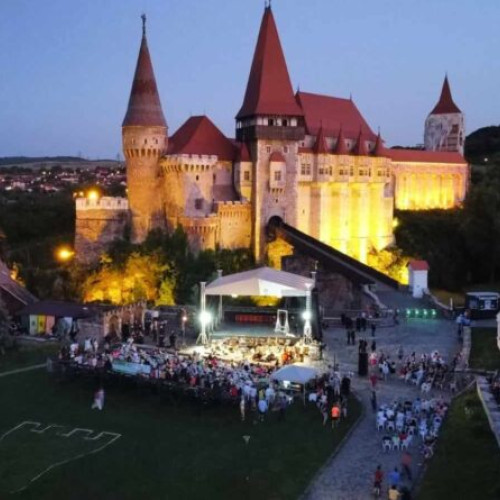 separată de constrângerile financiare: festivalul Opera Nights în Hunedoara