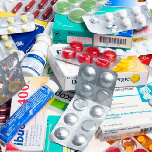 Curtea de Conturi Europeană (ECA) avertizează cu privire la o problemă gravă care afectează Uniunea Europeană: lipsa de medicamente esențiale nu este gestionată corespunzător, notează site-ul mesagerulhunedorean.ro. Într-un buletin informativ publicat în iunie 2025, ECA atrage atenția asupra riscului major de penurie de medicamente de bază, precum antibiotice, anestezice sau tratamente oncologice, cu implicații directe pentru sănătatea publică.