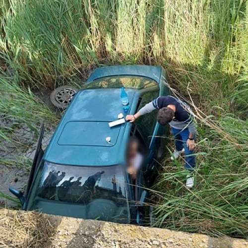 Bărbat beat și fără permis, prins de polițiști în Doba