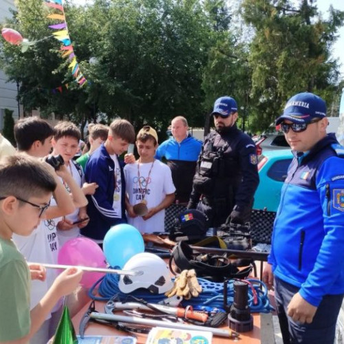 Ziua internațională a copilului, un eveniment de neuitat pentru cei mici și pentru jandarmii vrânceni