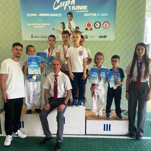 cupa 1 iunie la curtesti: copii începători în arte marțiale sărbătoriți în Botoșani