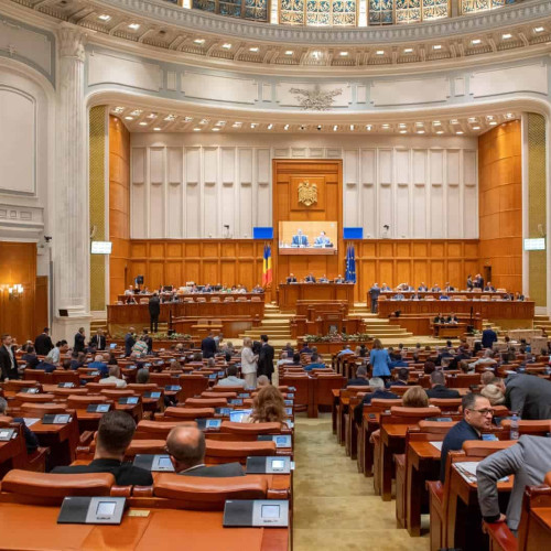 Victimele violenței domestice ar putea fi scutite de plata taxei judiciare de timbru, în cazul în care solicită divorțul și partajul bunurilor comune. Potrivit declarațiilor lui Alina Gorghiu, această măsură a fost inclusă într-un proiect de lege recent depus, conform alba24.ro.