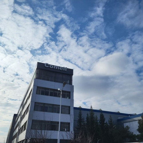 Scădere a producției industriale și a cifrei de afaceri în primul trimestru din 2025